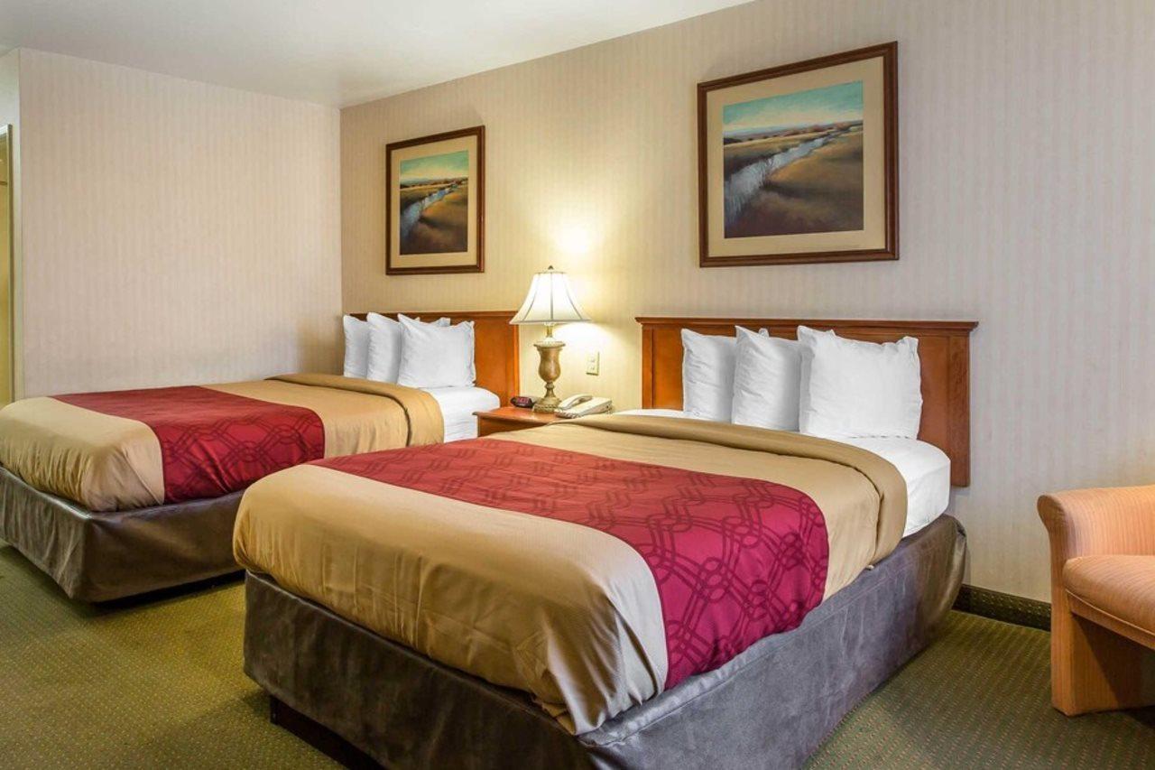 Econo Lodge Inn & Suites Riverside - Corona المظهر الخارجي الصورة