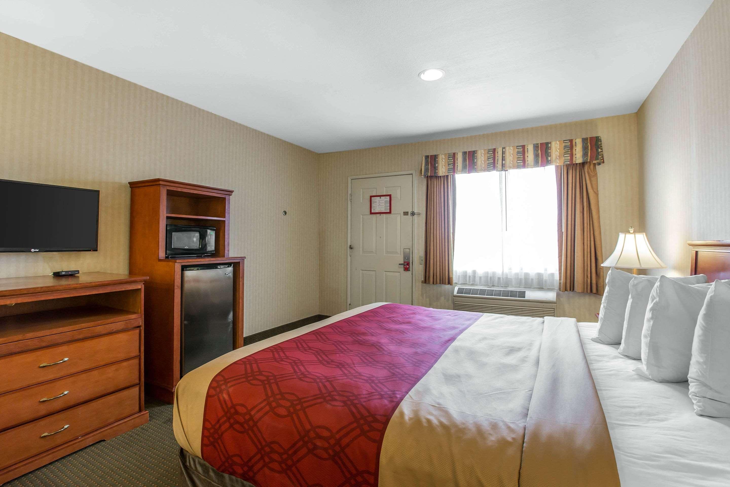 Econo Lodge Inn & Suites Riverside - Corona المظهر الخارجي الصورة