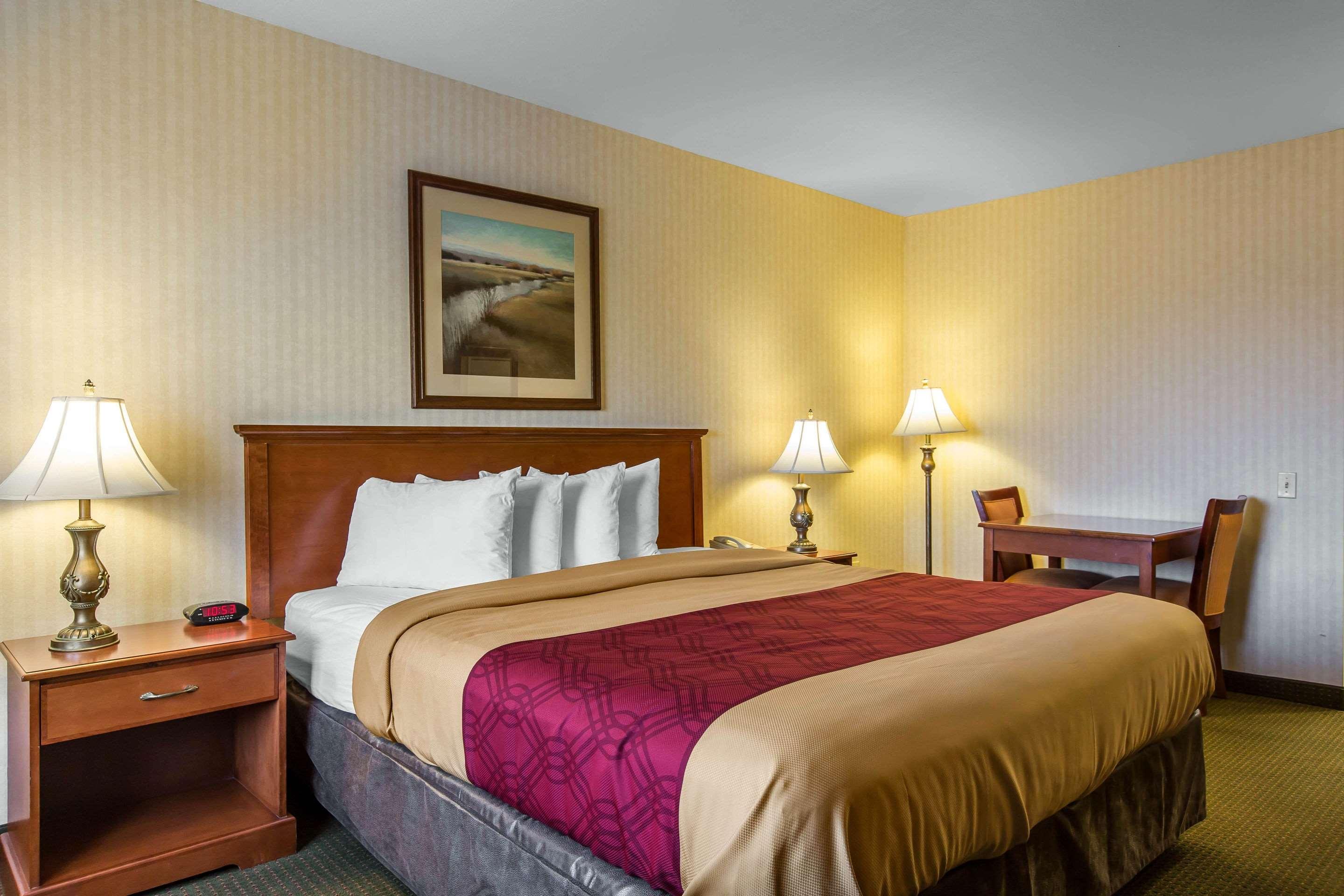 Econo Lodge Inn & Suites Riverside - Corona المظهر الخارجي الصورة