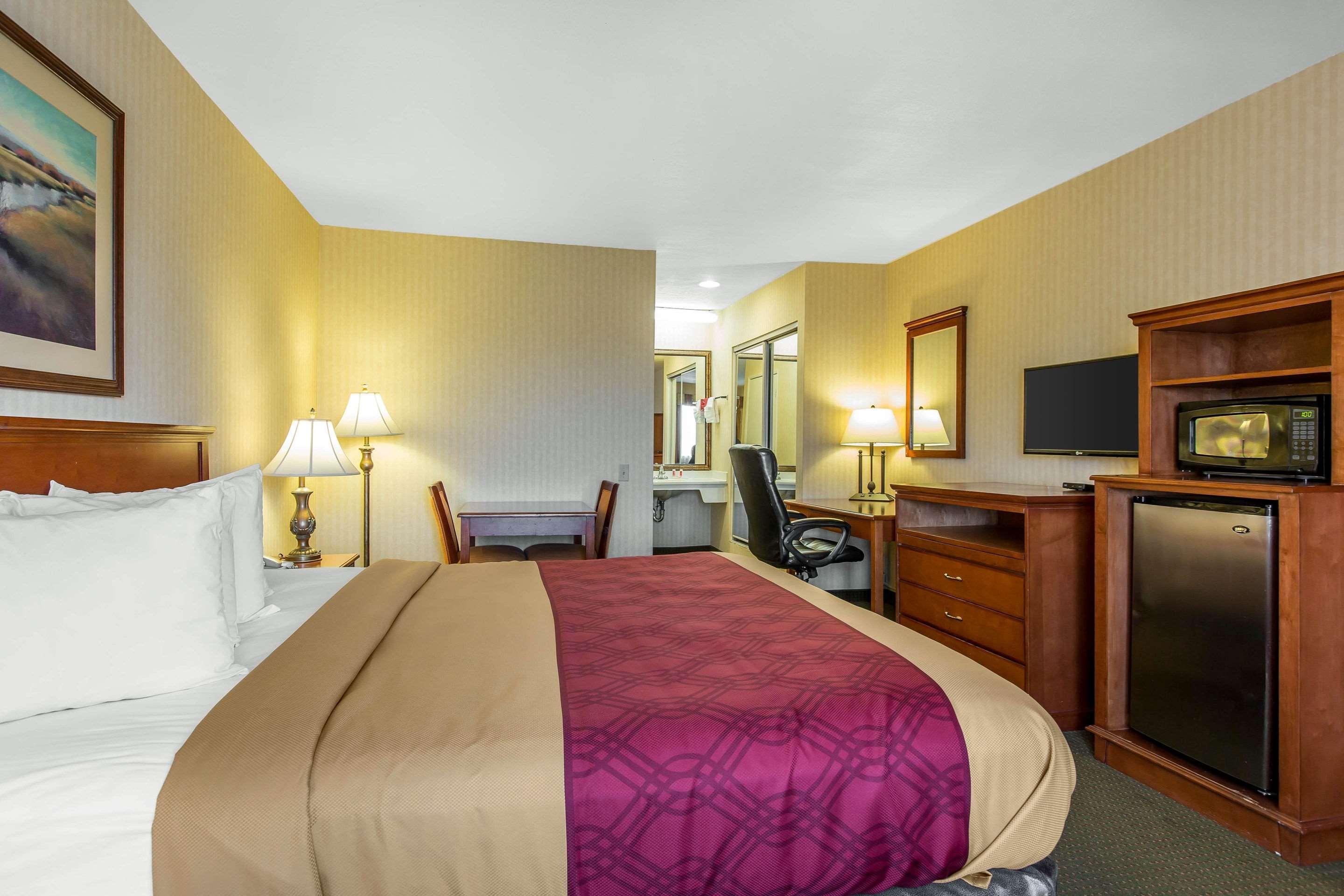 Econo Lodge Inn & Suites Riverside - Corona المظهر الخارجي الصورة