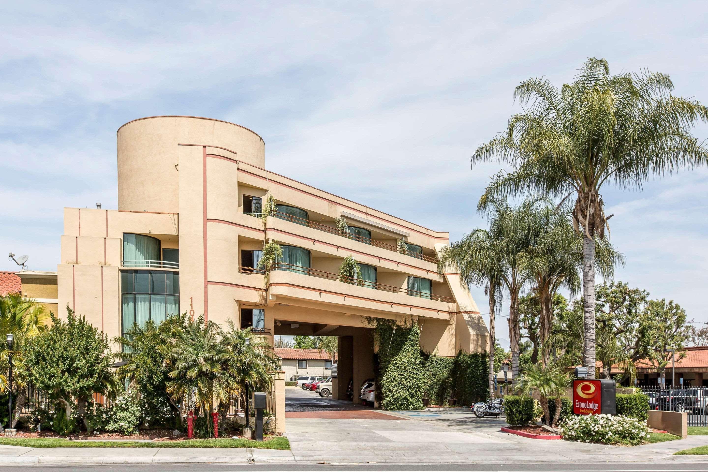 Econo Lodge Inn & Suites Riverside - Corona المظهر الخارجي الصورة